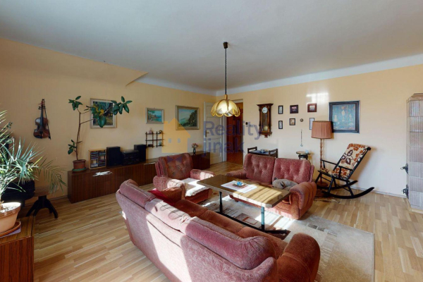 byt-41-Praha-Holesovice-Living-Room.jpg