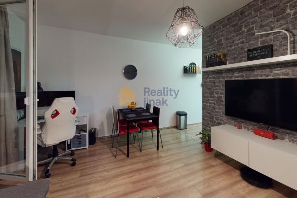 2kk-Brno-Bohunice-Living-Room(1).jpg