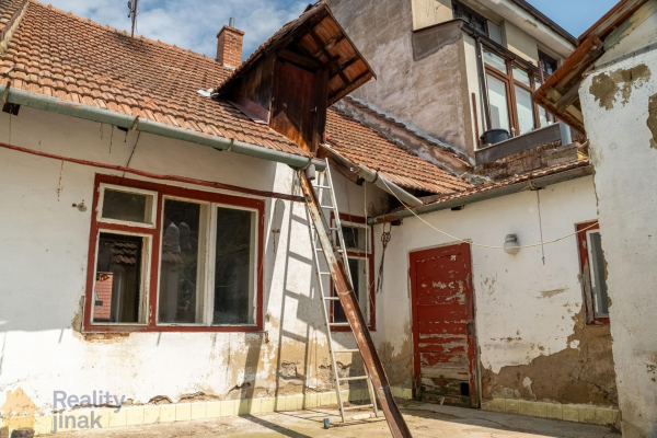 photo (15 of 19).jpg