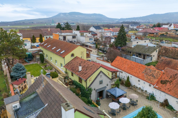 PHOTO (21 of 35).jpg