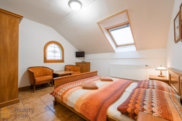 PHOTO (72 of 107).jpg