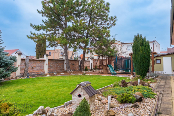 PHOTO (103 of 107).jpg