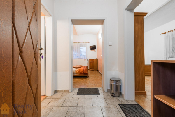 PHOTO (82 of 107).jpg