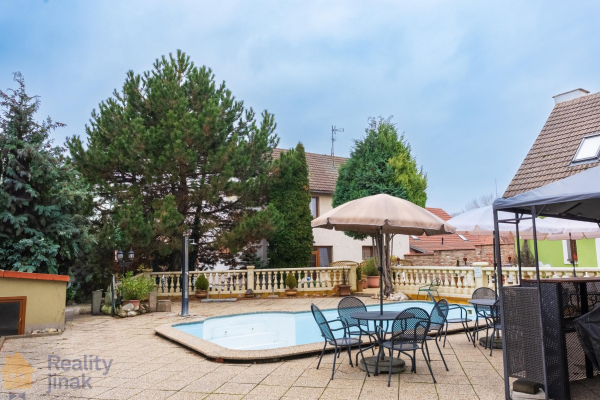 PHOTO (96 of 107).jpg