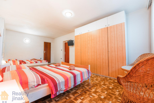 PHOTO (6 of 107).jpg