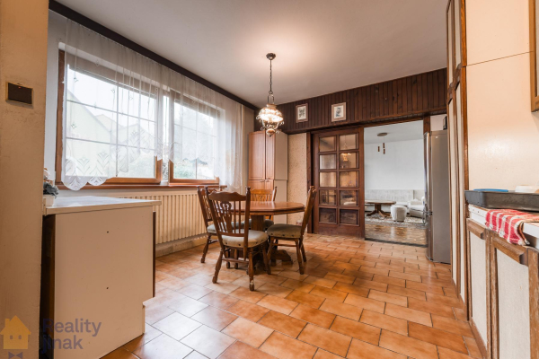 PHOTO (22 of 107).jpg