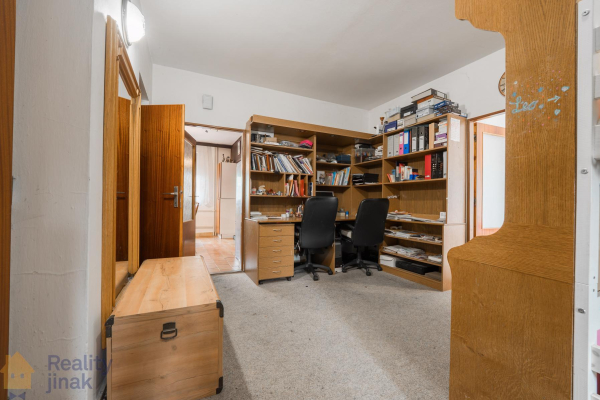 PHOTO (18 of 107).jpg